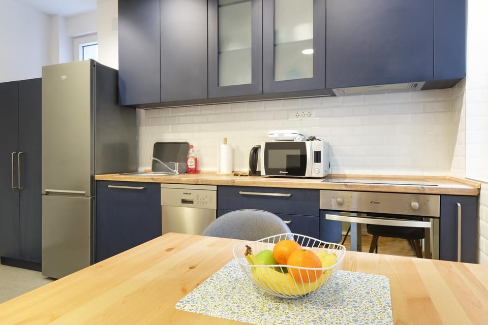 Coffee/tea facilities, Kitchen or kitchenette, Food and drinks, Dining area, Food, dishwasher, minibar, pet friendly, stove, toaster