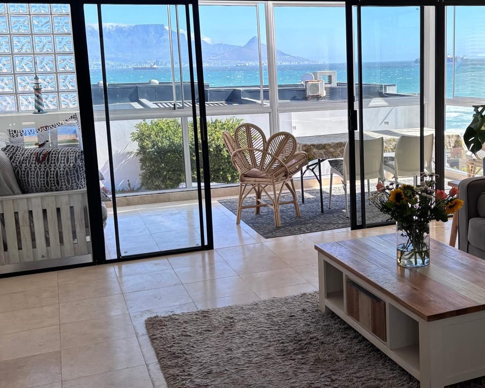 View (from property/room), Balcony/Terrace, Living room, Seating area, Sea view