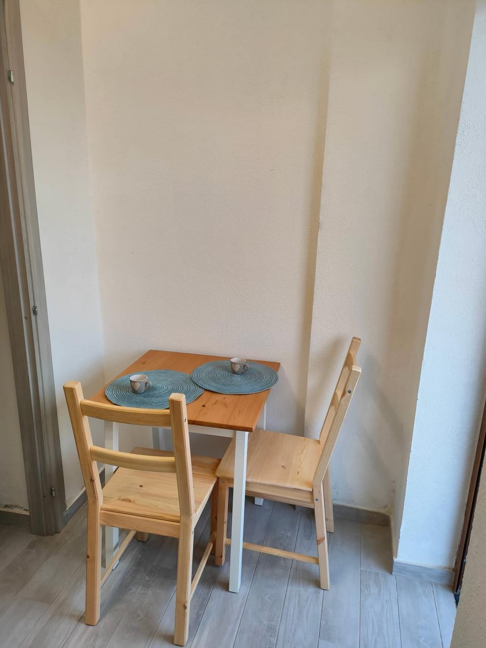 Dining area, kitchen