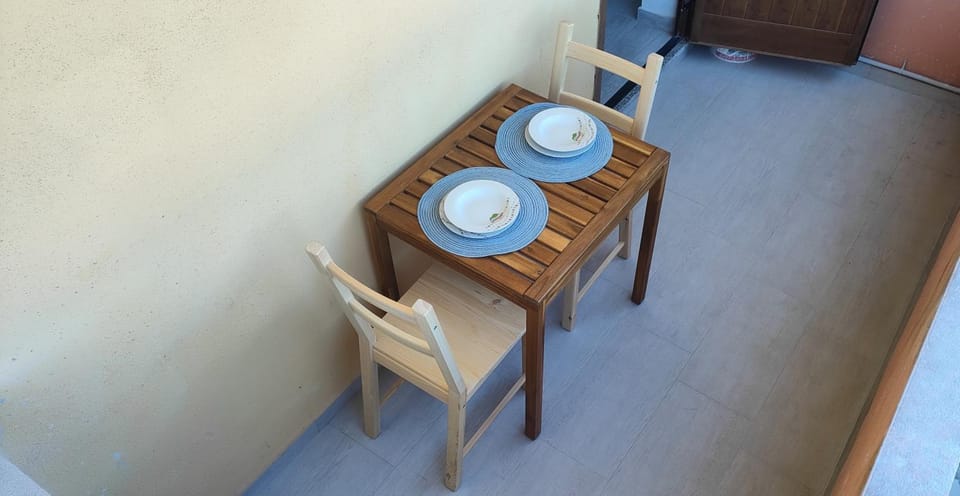 Patio, Dining area