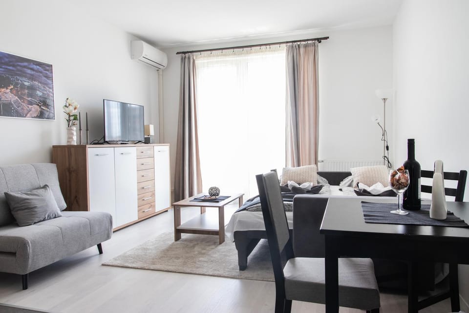Corvin Gem Apartment with PARKING Apartment in Budapest