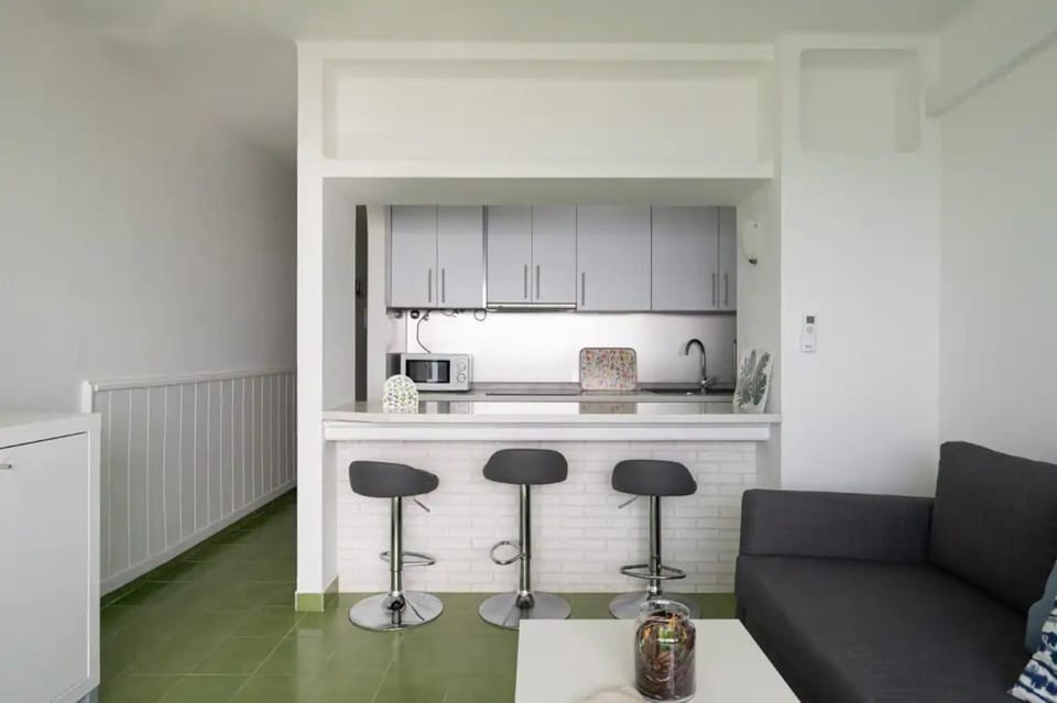 Kitchen or kitchenette, Living room