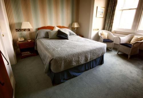 Day, Photo of the whole room