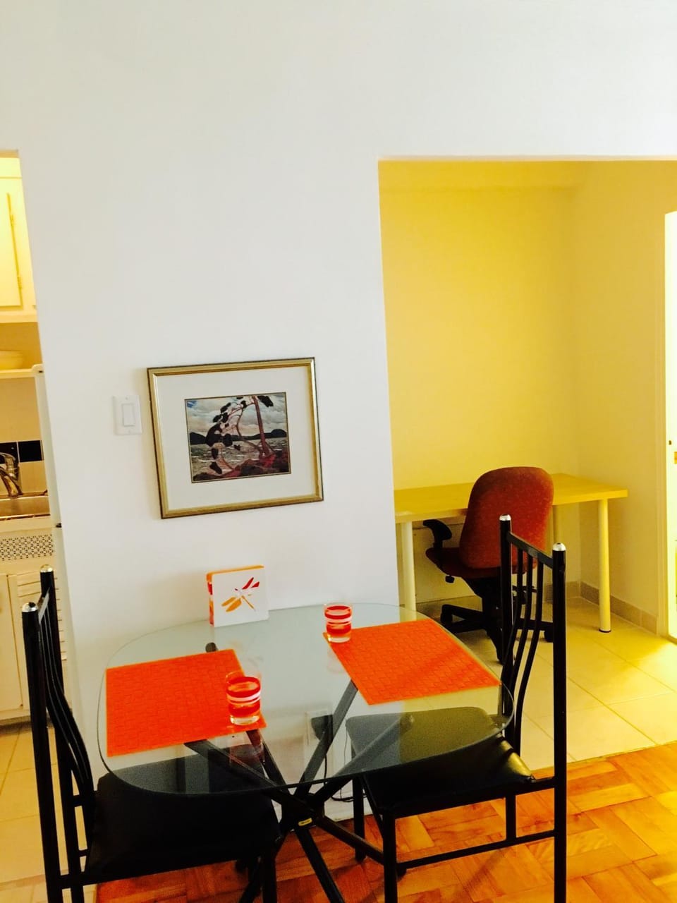 Seating area, Dining area