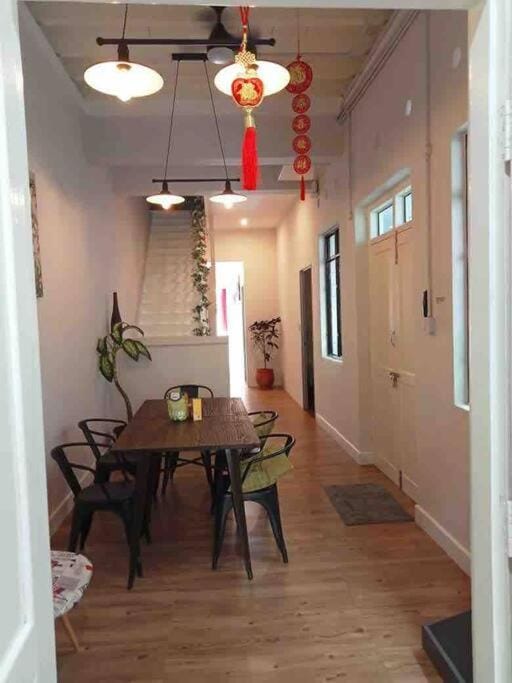 Modern Victorian Homestay House in George Town