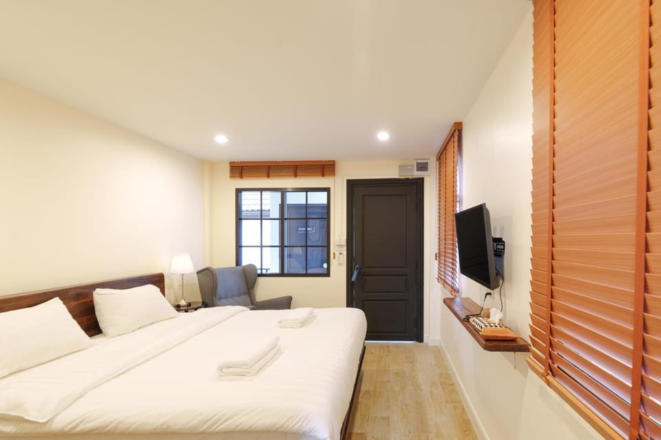 View (from property/room), Photo of the whole room, Bedroom, Facility for disabled guests