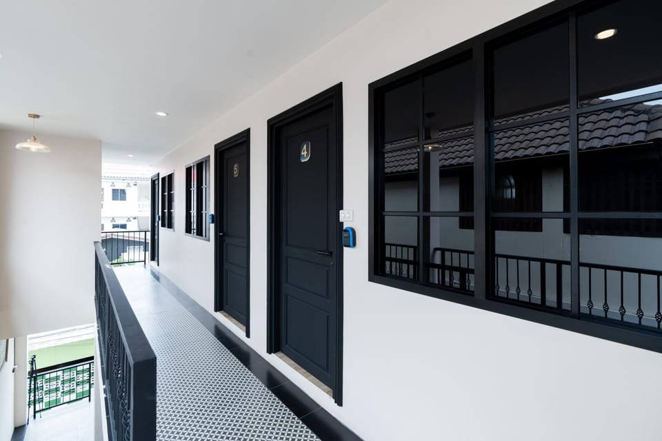 Property building, Facade/entrance