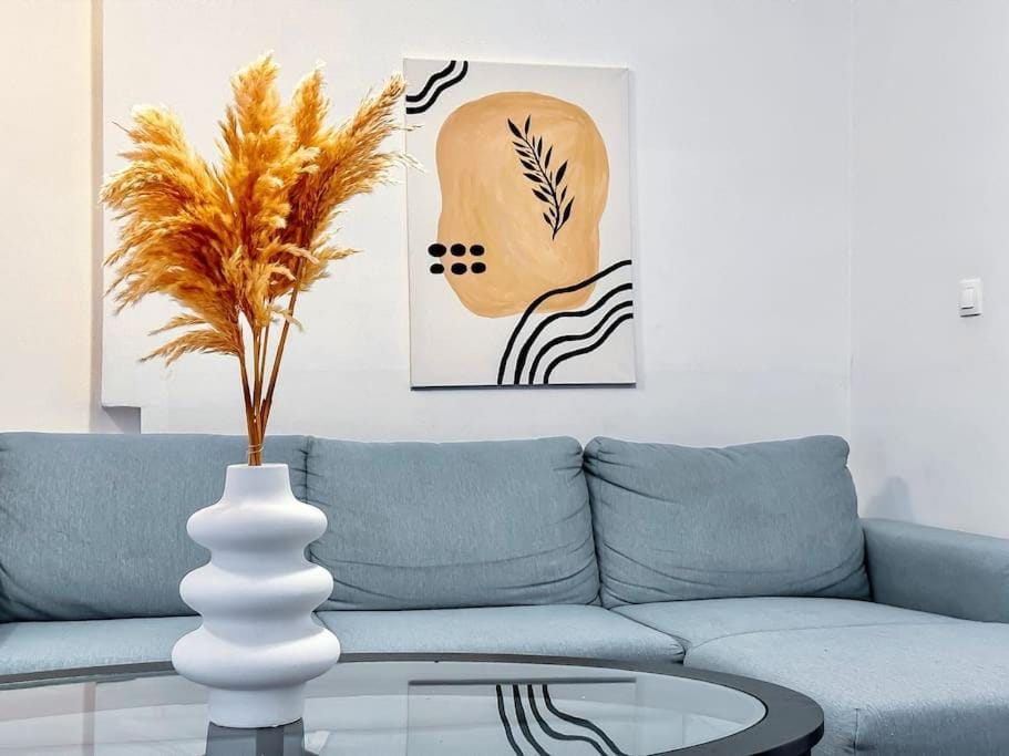 Living room, Decorative detail, Seating area