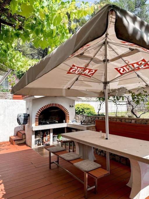 Day, BBQ facilities, Garden