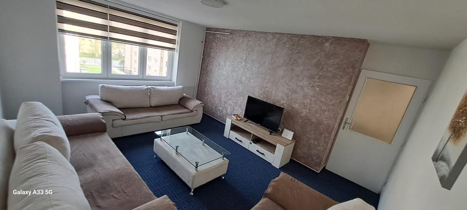 Communal lounge/ TV room, Living room, Seating area