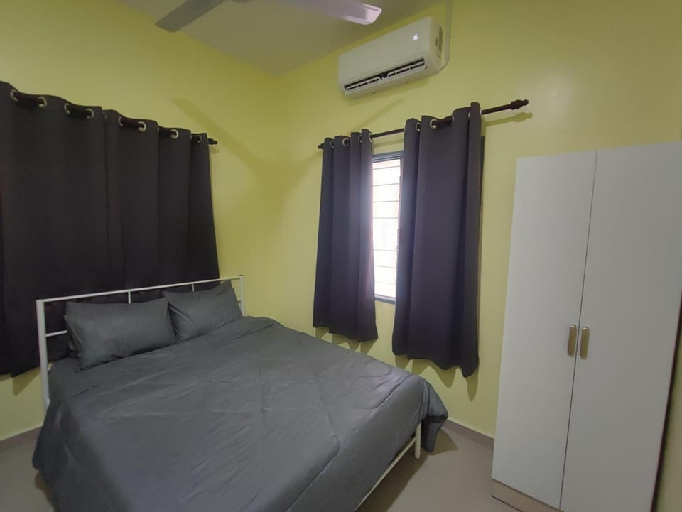 Bed, Bedroom, air conditioner