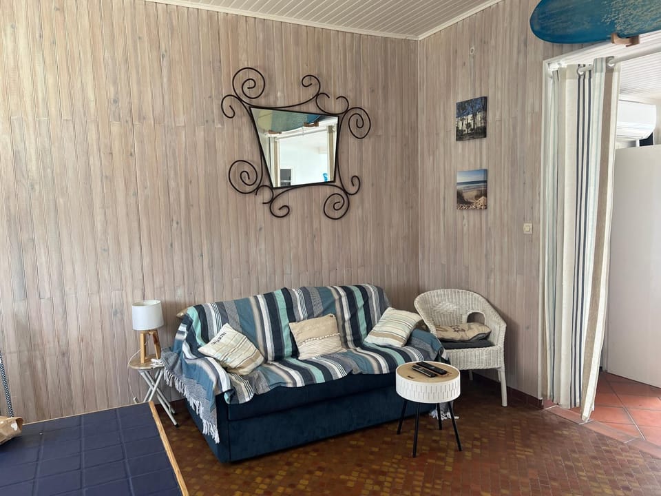 MAMALO House in Biscarrosse
