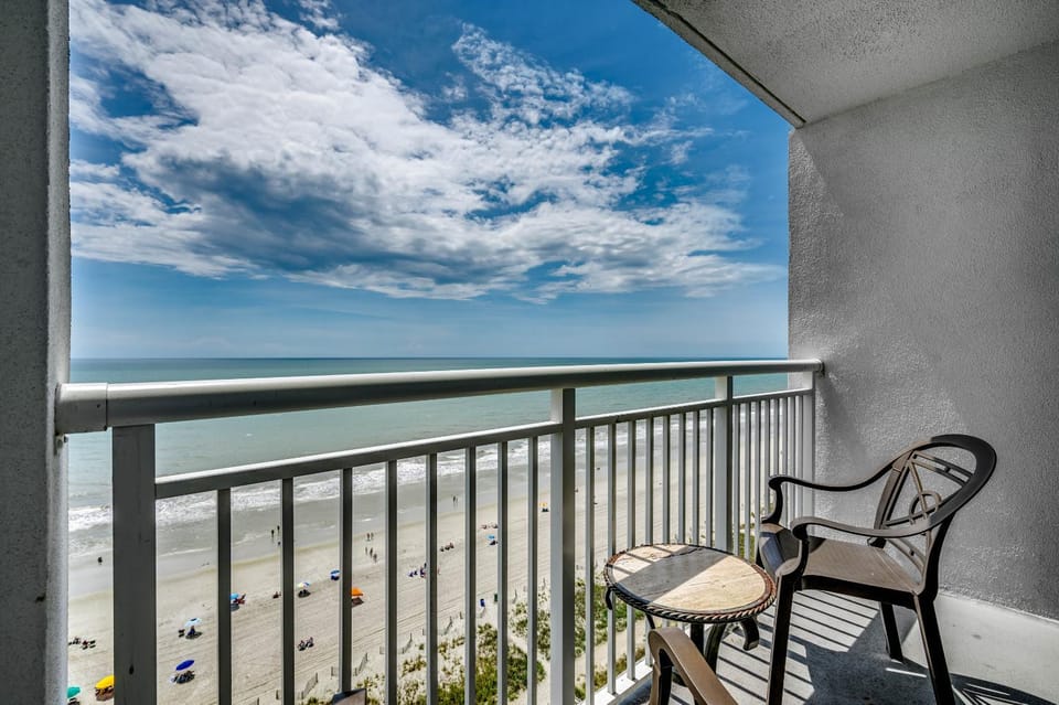 View (from property/room), Balcony/Terrace, Sea view