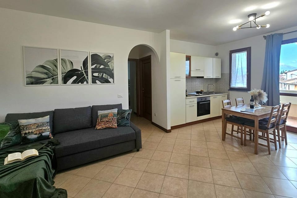 Communal lounge/ TV room, TV and multimedia, View (from property/room), Balcony/Terrace, Balcony/Terrace, Kitchen or kitchenette, Living room, Fitness centre/facilities, Other, Seating area, Floor plan, Dining area, Evening entertainment, Bedroom, Guests, Swimming pool, Sports, Sunset, concierge, flat iron, furniture, hair dryier, heating, internet, internet, microwave, minibar, oven, pet friendly, stove, towels, laundry, kitchen, air conditioner
