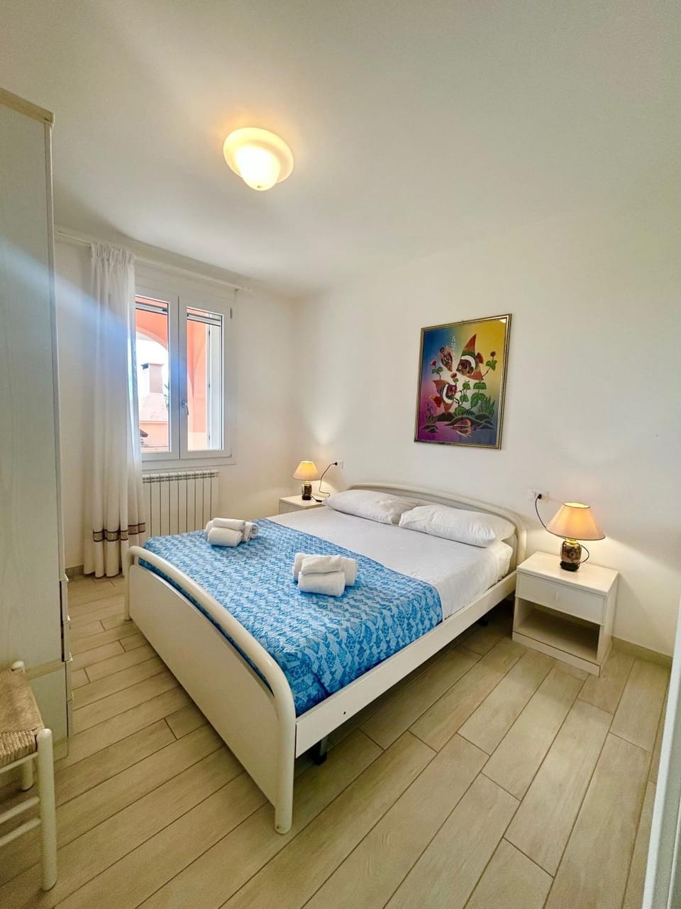 Bed, Decorative detail, Bedroom