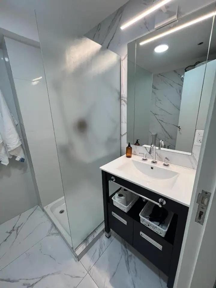 Shower, Bathroom