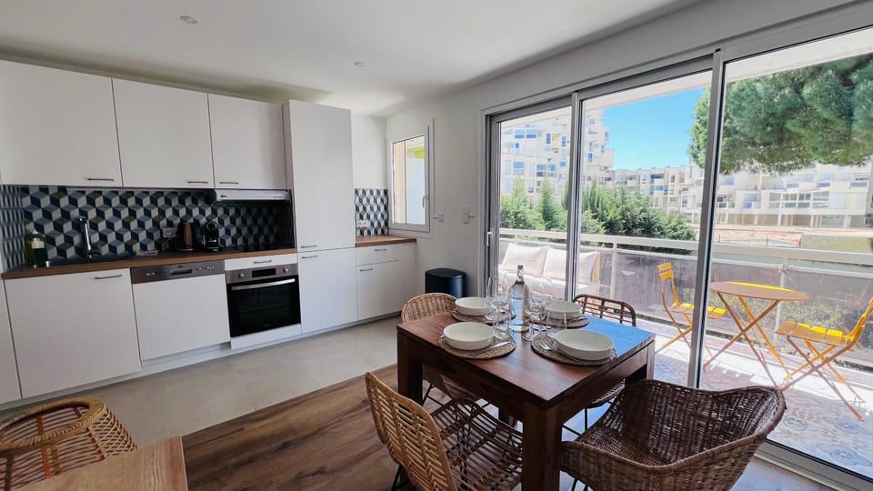Balcony/Terrace, Dining area, kitchen