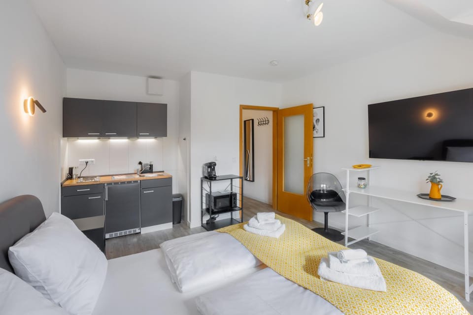 Bed, TV and multimedia, Kitchen or kitchenette, Living room, Bedroom, minibar, kitchen