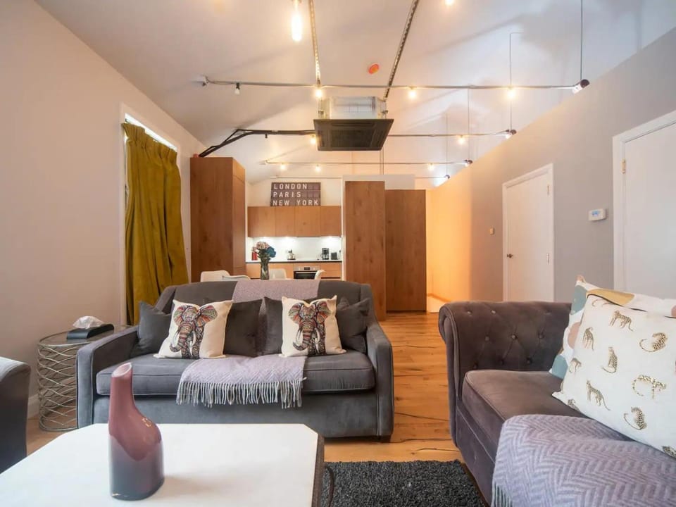 Kitchen or kitchenette, Living room, Other, Seating area, Dining area