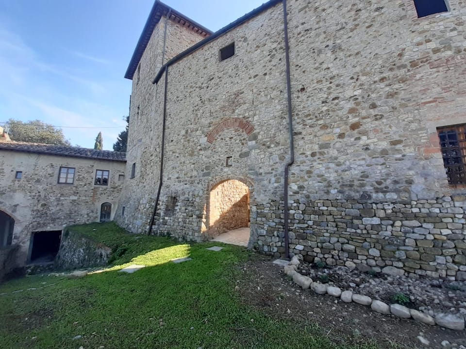 Property building, Garden, Inner courtyard view