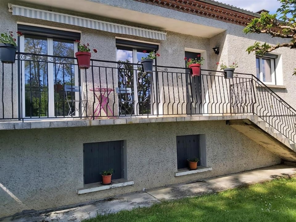 Property building, Balcony/Terrace