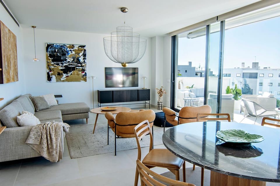 Communal lounge/ TV room, TV and multimedia, View (from property/room), Living room, Dining area, Evening entertainment