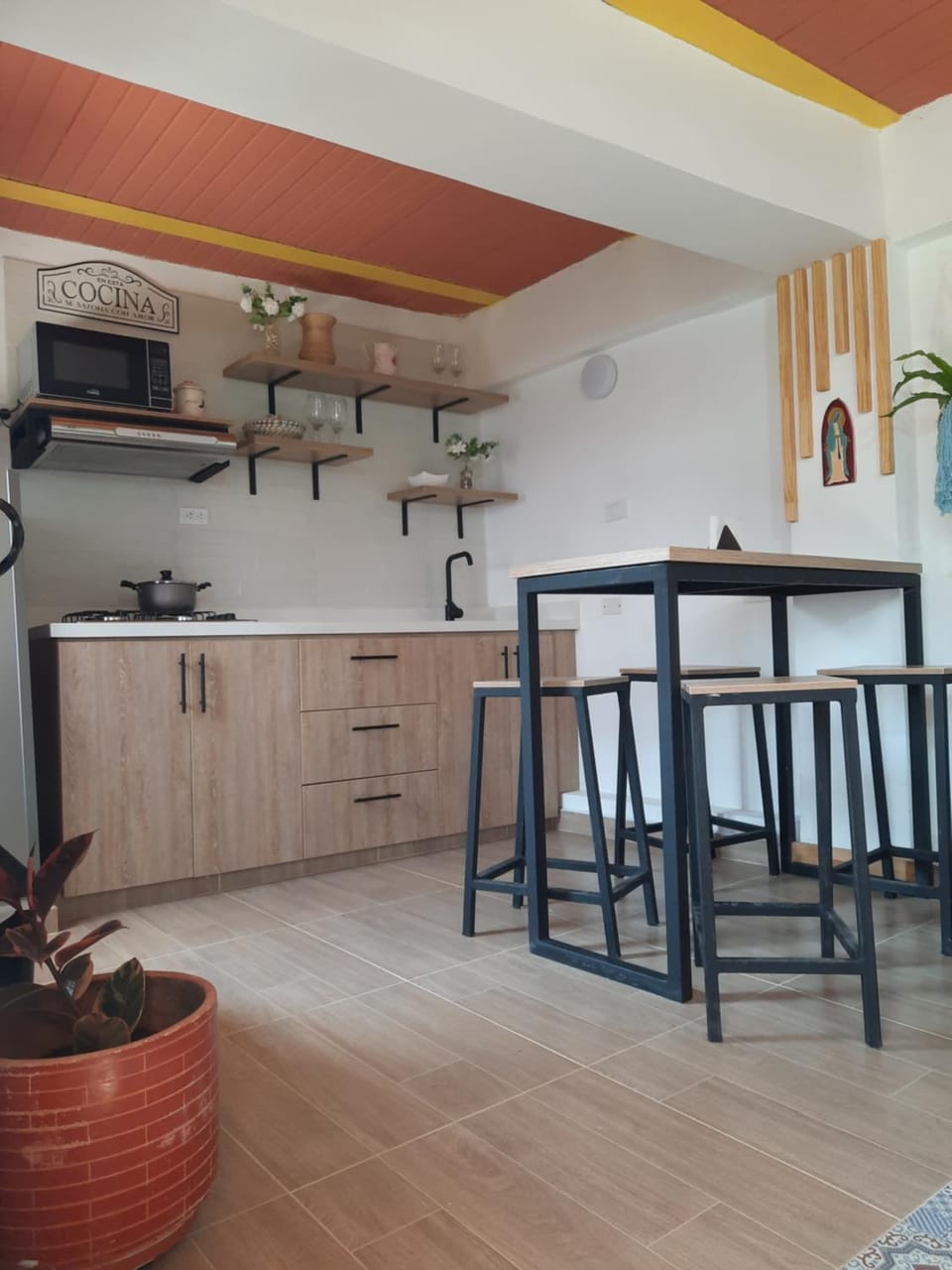 Kitchen or kitchenette