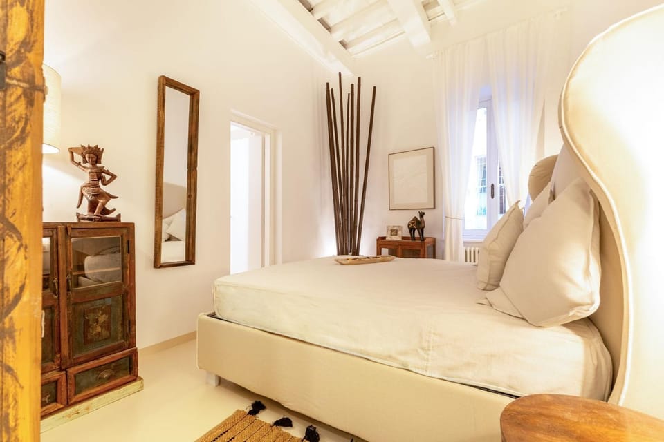 Bed, Living room, Bedroom