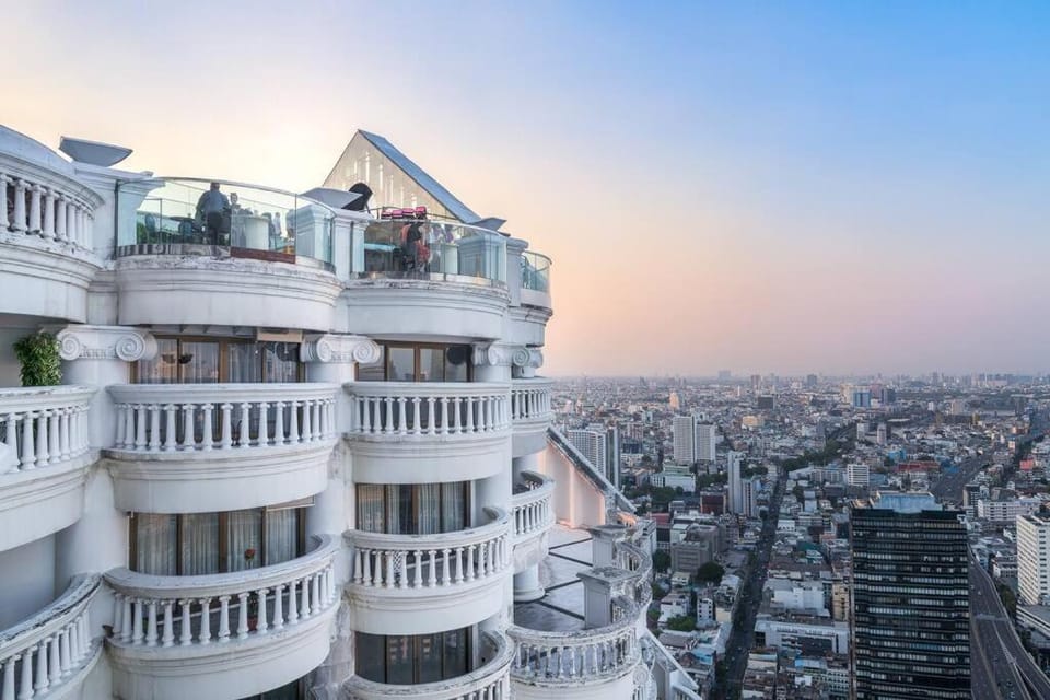 Iconic skyline, Big apartment, Great location Apartment in Bangkok