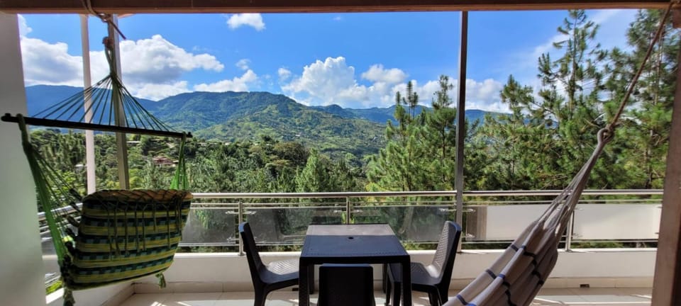 Luz de Luna - Hermosa Finca Familiar con Vista Panorámica y de Aves House in Antioquia