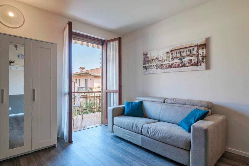 Balcony/Terrace, Living room