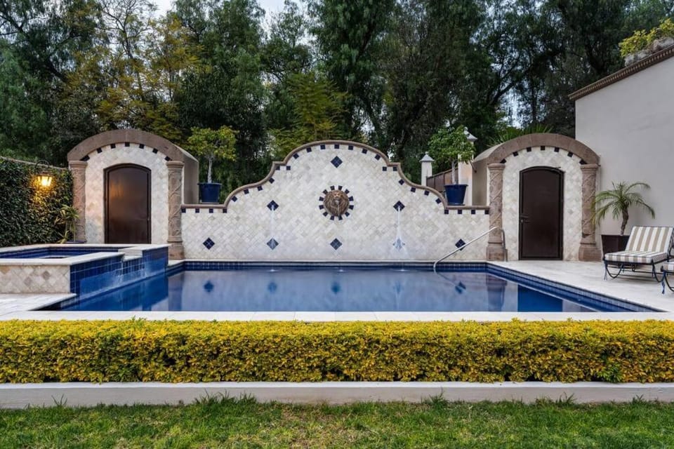 Property building, Pool view, Swimming pool