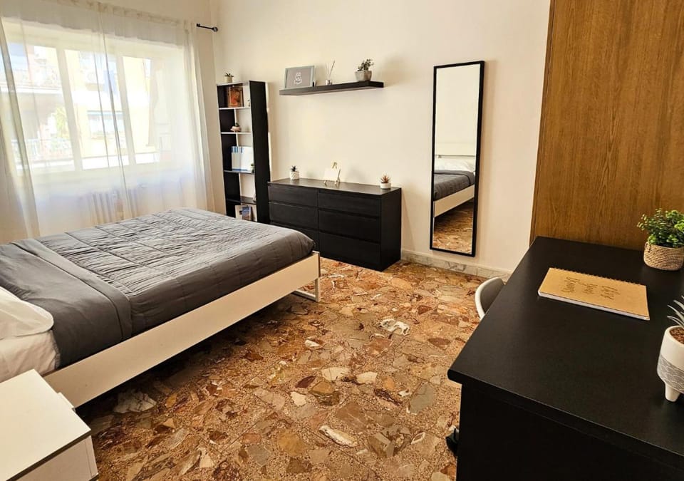 Bed, Photo of the whole room, Bedroom, hair dresser, wardrobe