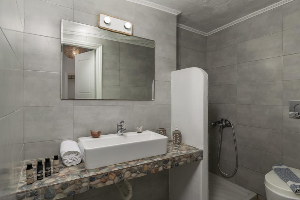 FANI DREAM SUITE 2 & 3 ( by Vilos Suites) House in Milos