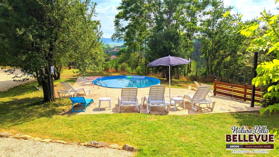 Spring, Day, Natural landscape, Garden, Garden view, Pool view, Swimming pool, sunbed