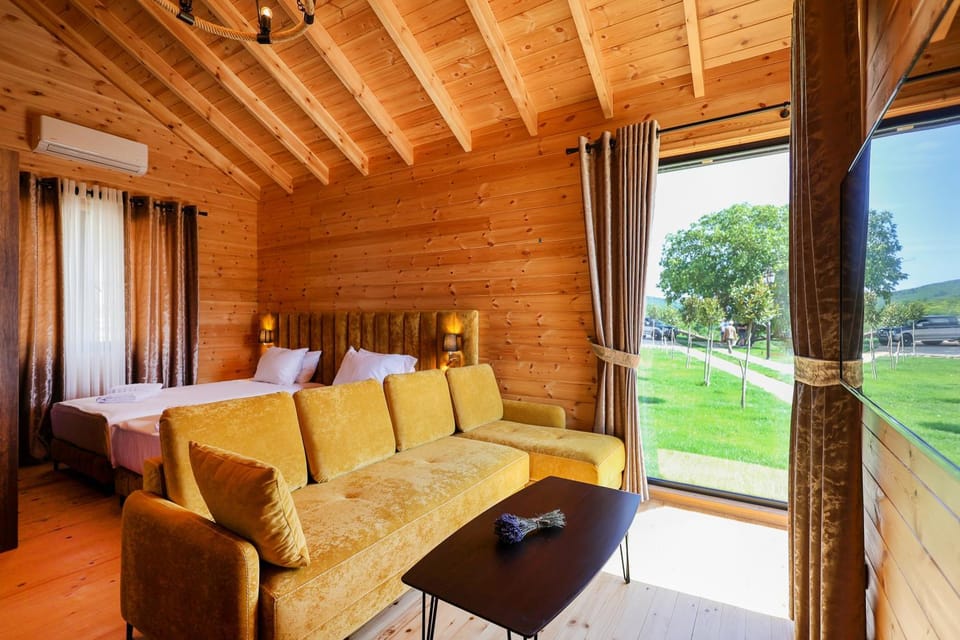 Living room, Photo of the whole room, Bedroom, Garden view