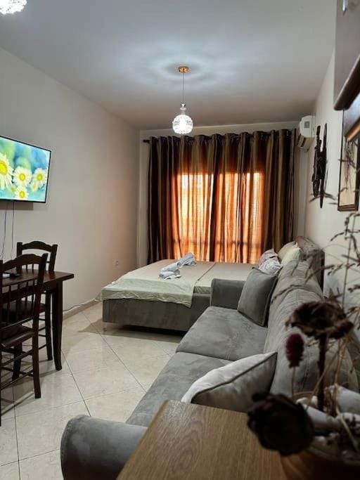 Jurxhen Durress Apartment 1 minute walking from sea Apartment in Tirana County, Albania