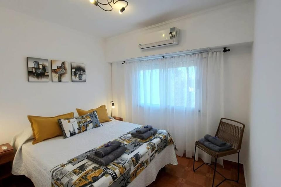 Bedroom, air conditioner