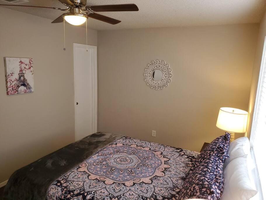 Walnut Creek 2BR 2BA FencedYard Pet Stays for Free House in Austin