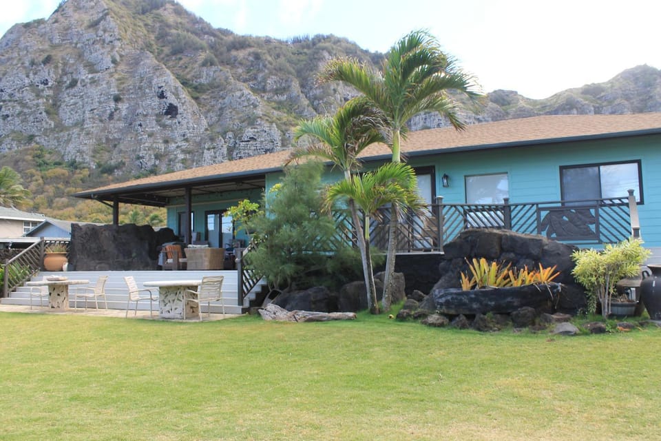 Hawaiian Paradise, Absolutely Gorgeous, Breathtaking Beach Home in Waimanalo House in Honolulu