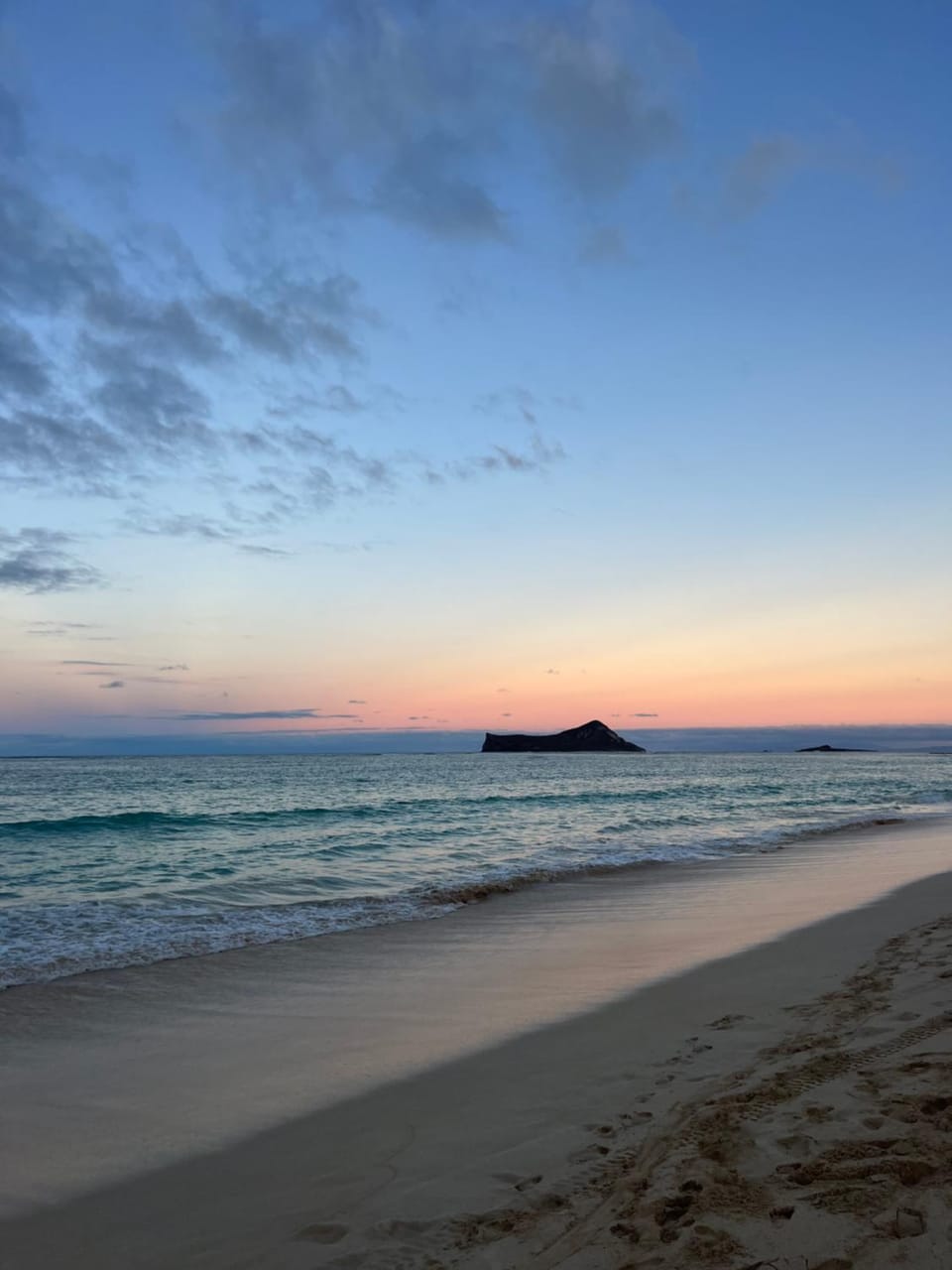 Hawaiian Paradise, Absolutely Gorgeous, Breathtaking Beach Home in Waimanalo House in Honolulu