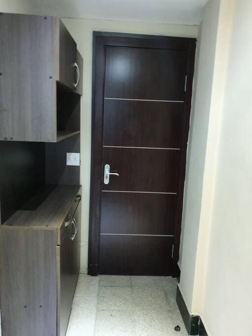 R.1114 Estudio ejecutivo privado, con cocina y baño. Apartment in Panama City, Panama