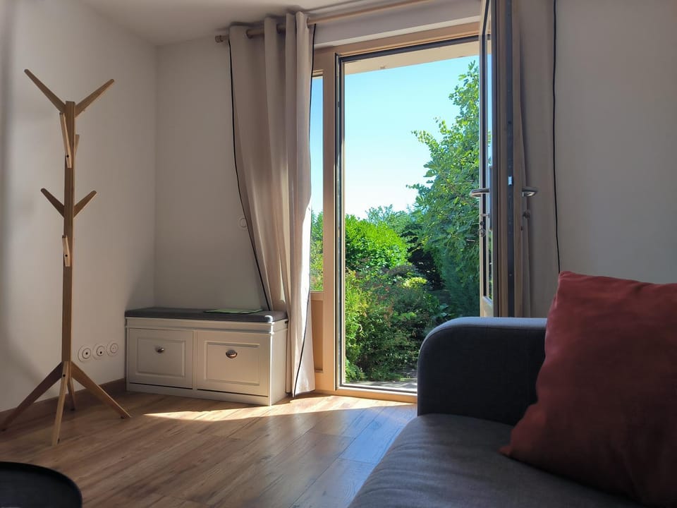 Ô Vive Studio House in Canton of Geneva