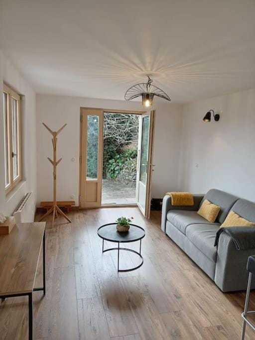 Ô Vive Studio House in Canton of Geneva