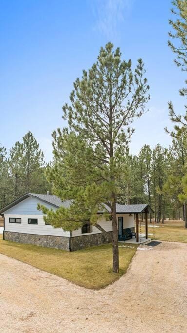 Property building, Day, Natural landscape, Garden
