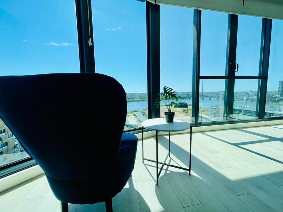 Fascinating waterview 2 bedrooms condo (Parking) Apartment in Sydney
