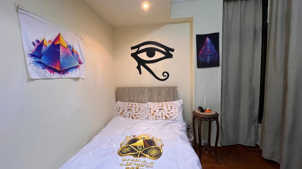 Temple host Bed and Breakfast in Cairo Governorate