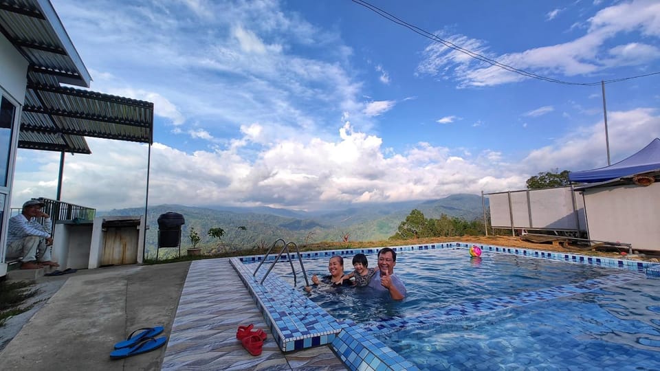 Day, People, Natural landscape, Mountain view, Pool view, Swimming pool, group of guests, sunbed