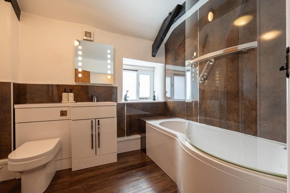 Bathroom, Bath