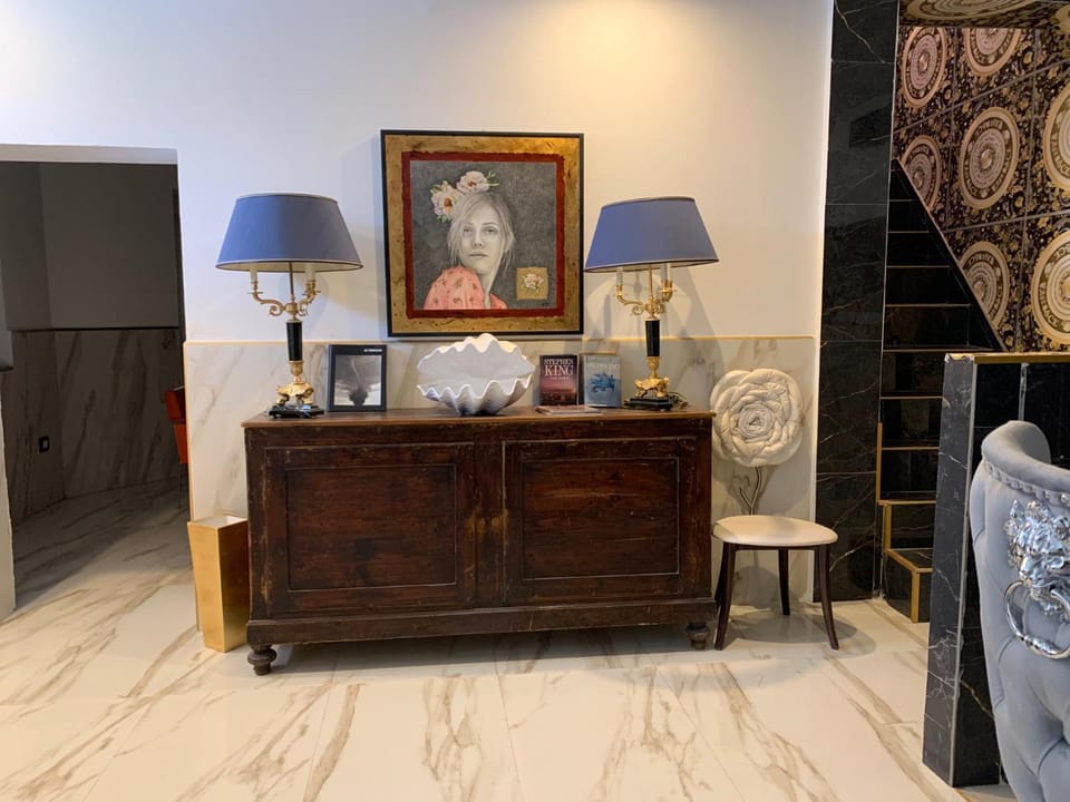 Restaurant/places to eat, Entertainment